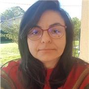 J'aimerais connaître le métier d'enseignant mais, pour l'instant, j'ai pas d'expérience dans l'enseignement. Je suis d'origine colombienne, donc, l'espagnol est ma langue maternelle. Je souhaite tenter l'expérience